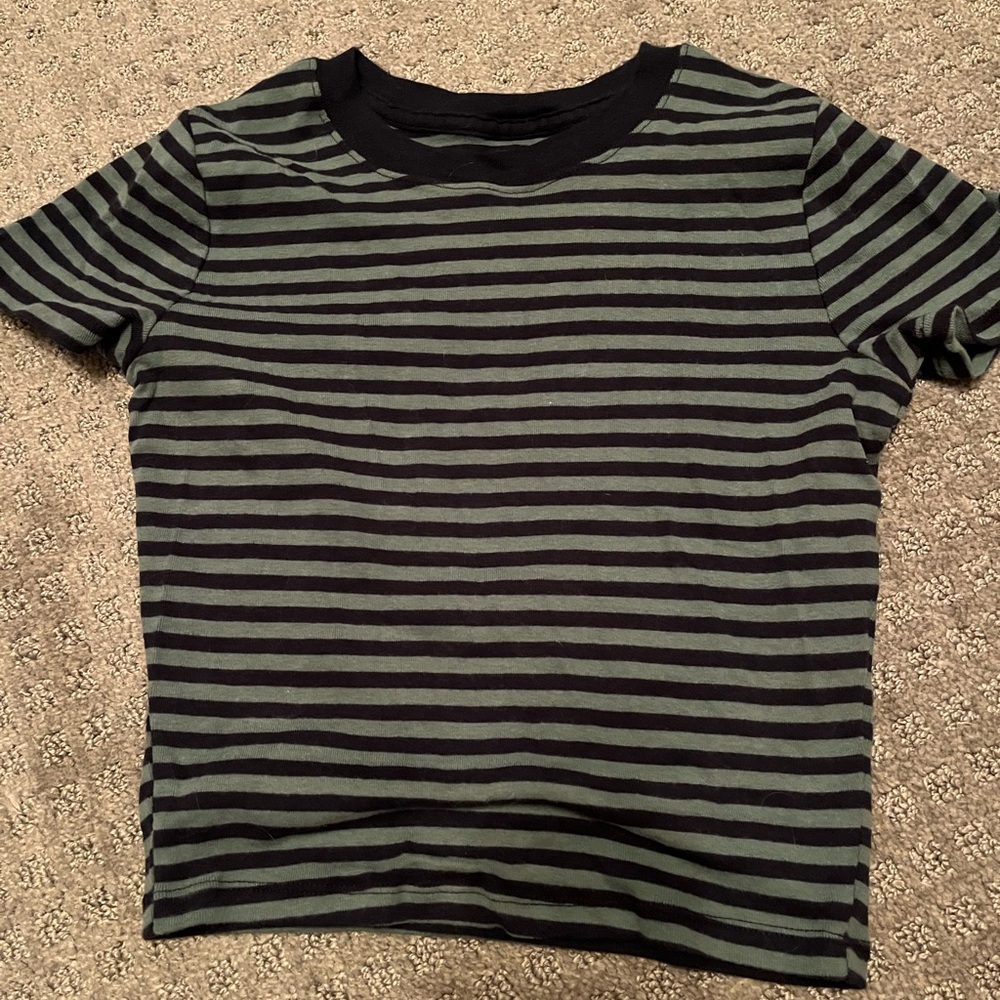 Hollister baby tee
